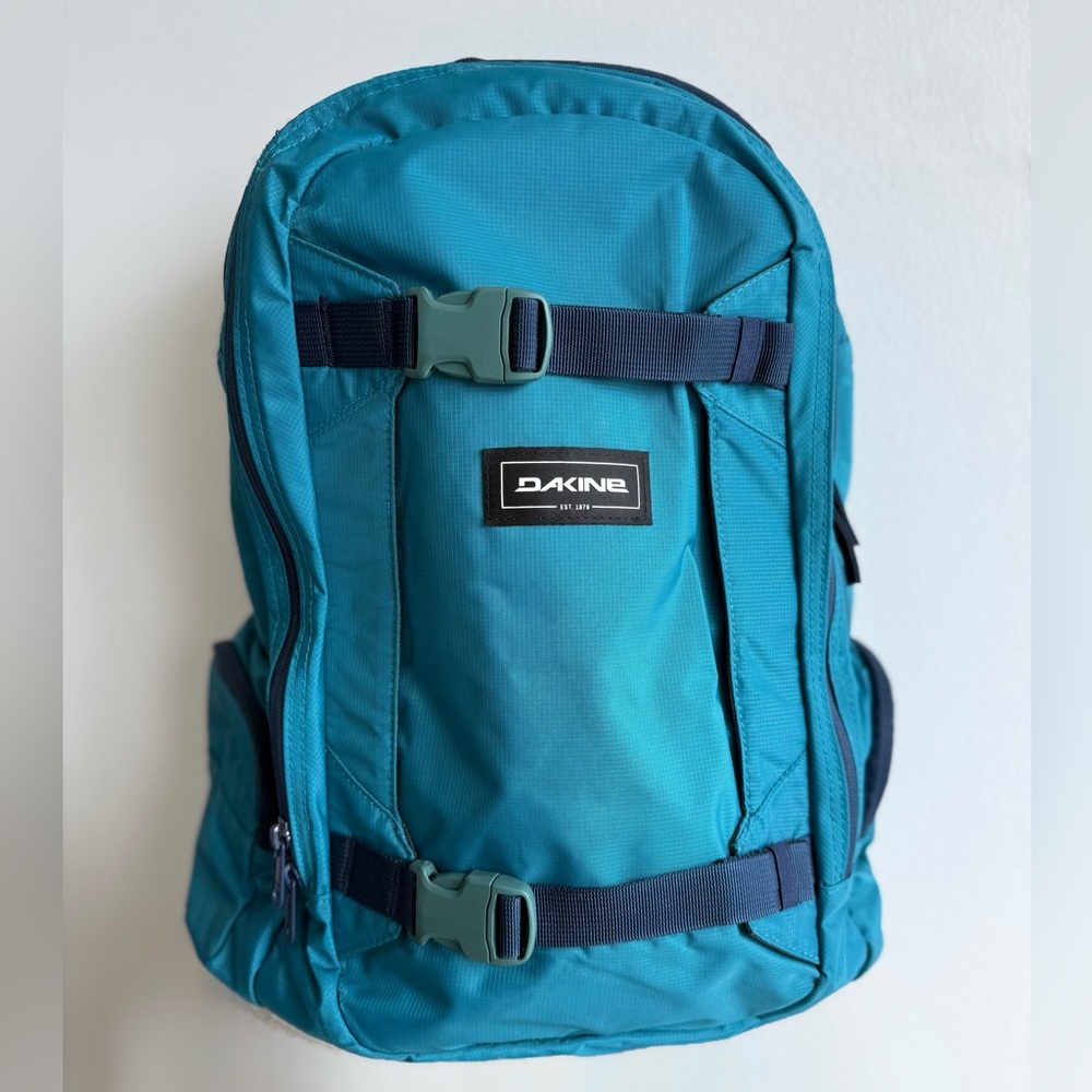 Dakine Mission 25L Backpack – Rare Seaford Color